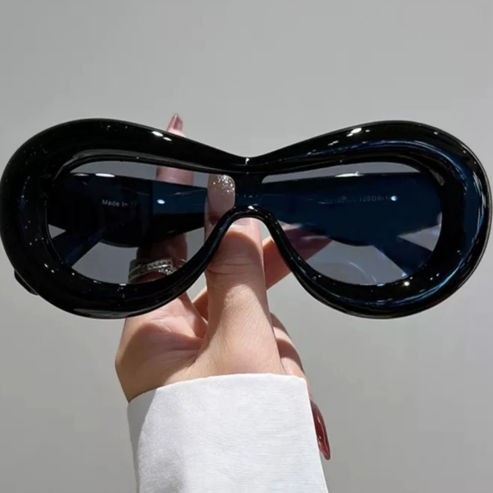 Oval Sunglasses Retro Design - Black - Picture 1 of 4